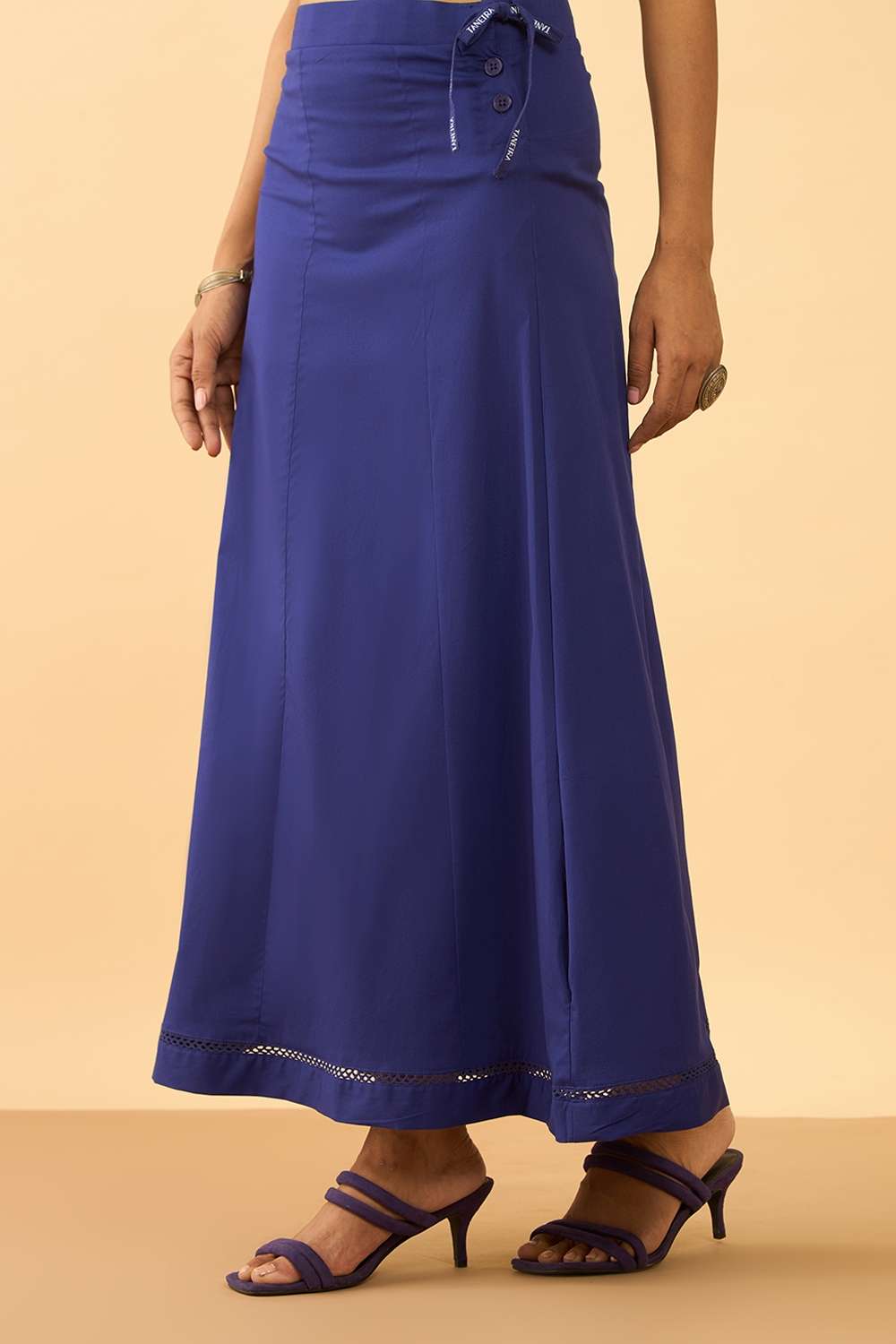 Blue Woven Cotton Lycra Inskirt image number null