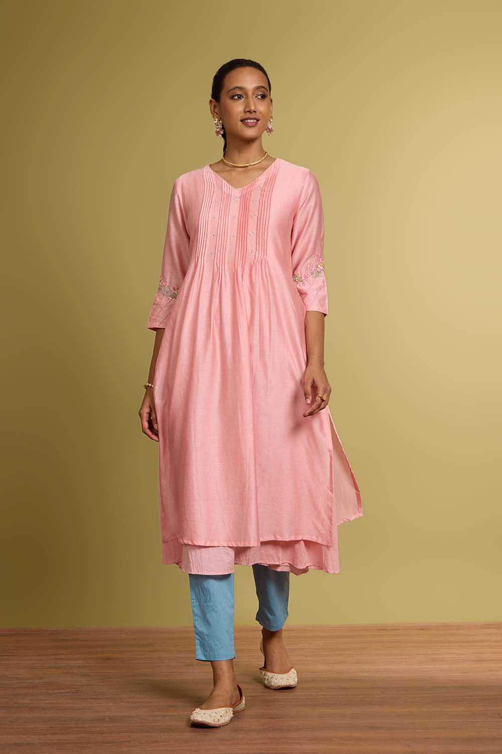 Light Pink Pure Silk Cotton Embroidered Kurta with Slip image number null