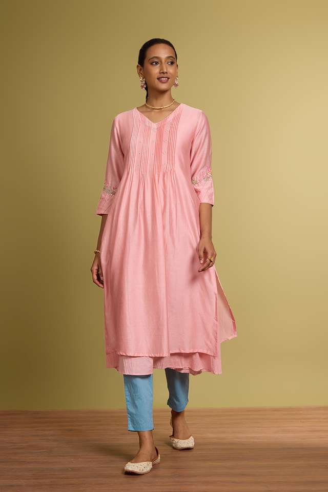 Light Pink Pure Silk Cotton Embroidered Kurta with Slip image number