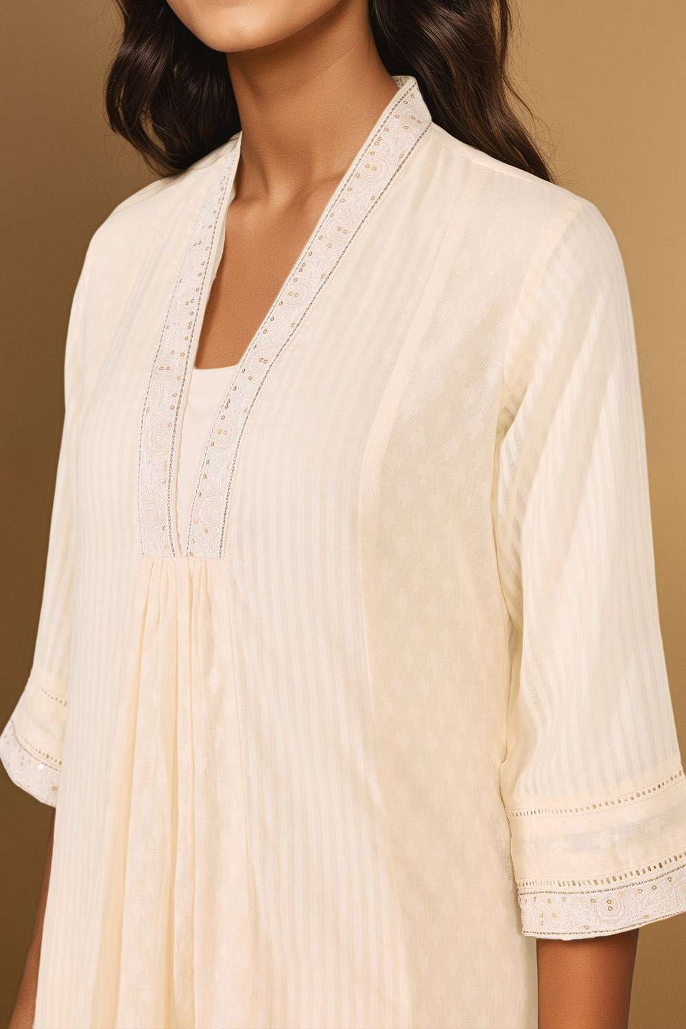 Off White Cotton Viscose Cutwork Kurta Set image number null