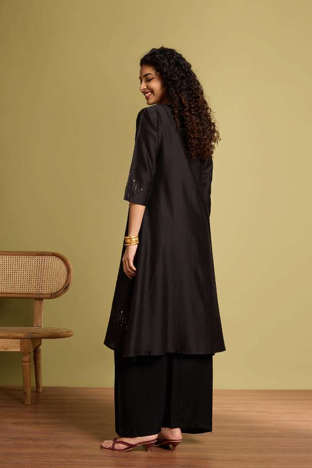 Black Pure Silk Cotton Mukaish Embroidered Kurta Set thumbnail image number null