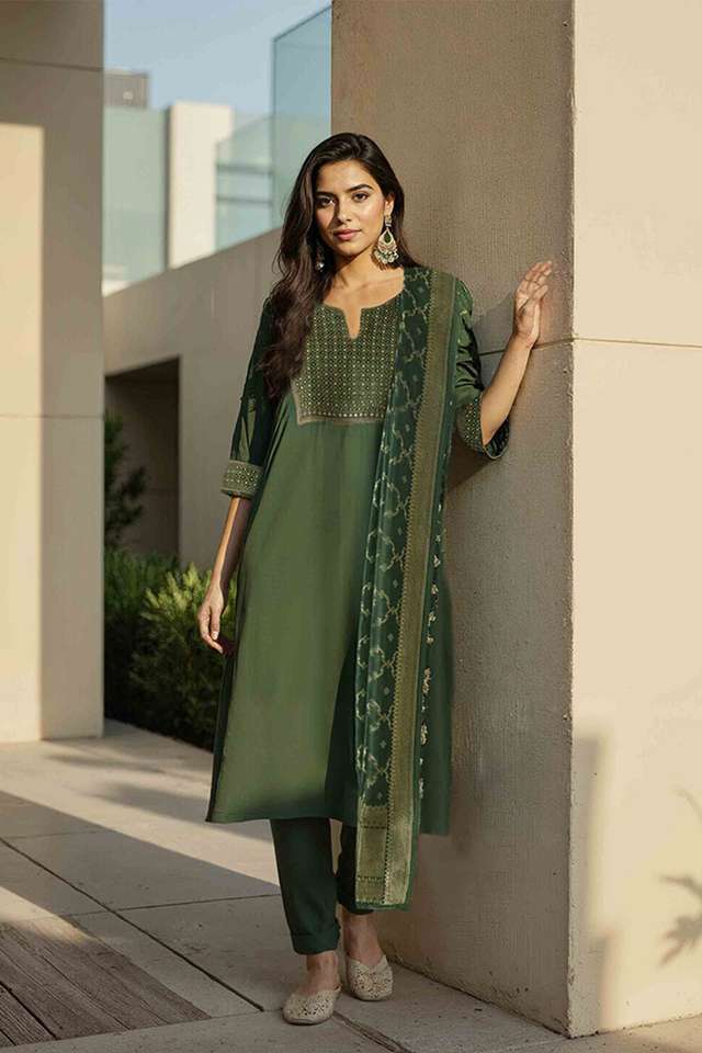 Green Viscose Embroidered Kurta Set