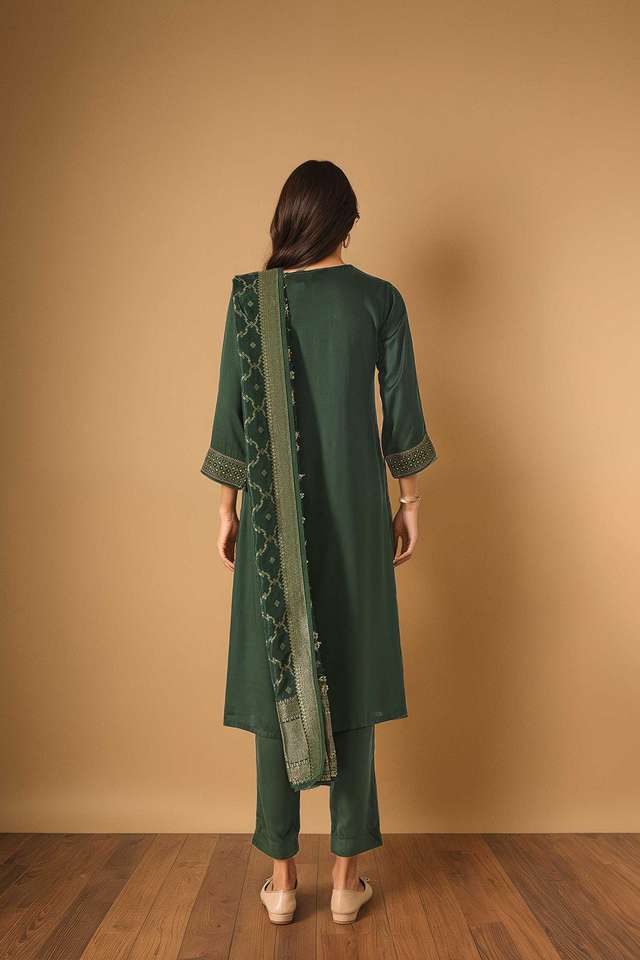 Green Viscose Embroidered Kurta Set thumbnail image number null