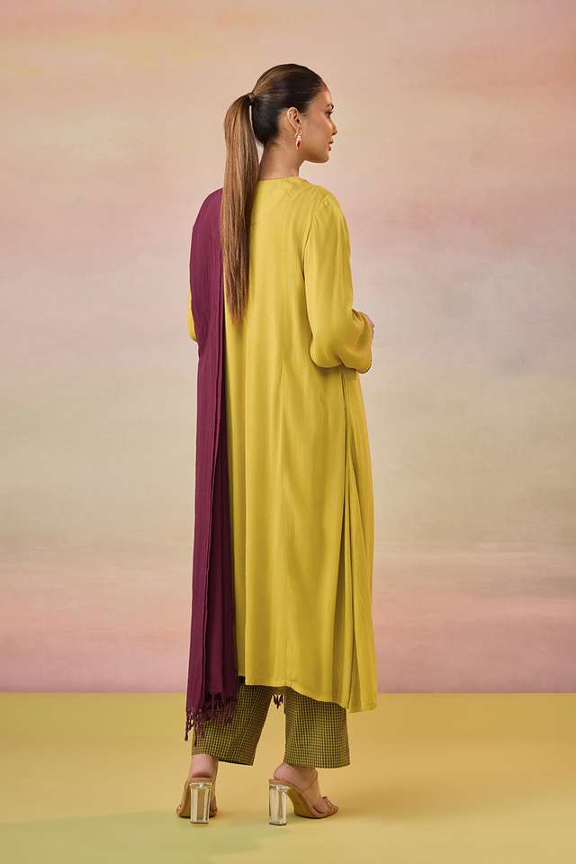 Green Pure Viscose Embroidered Kurta Set thumbnail image number null