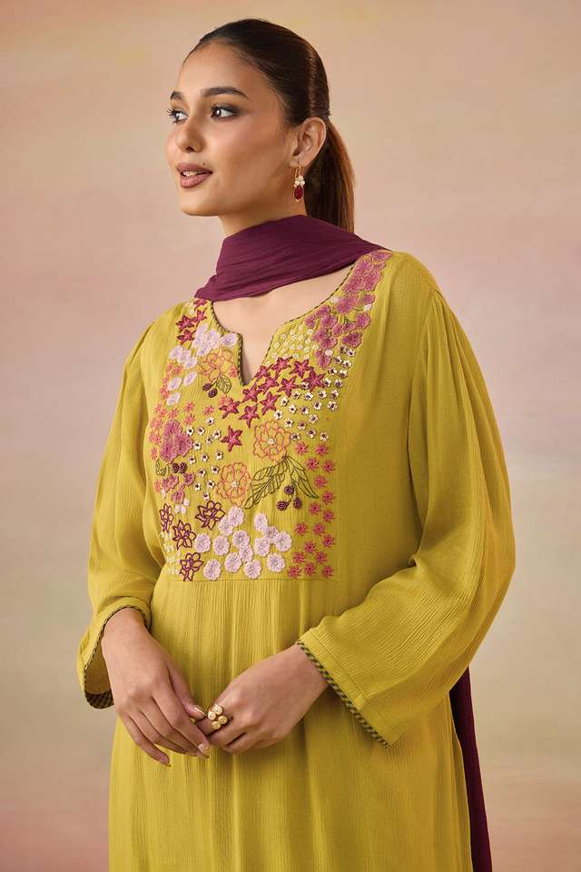 Green Pure Viscose Embroidered Kurta Set thumbnail image number null