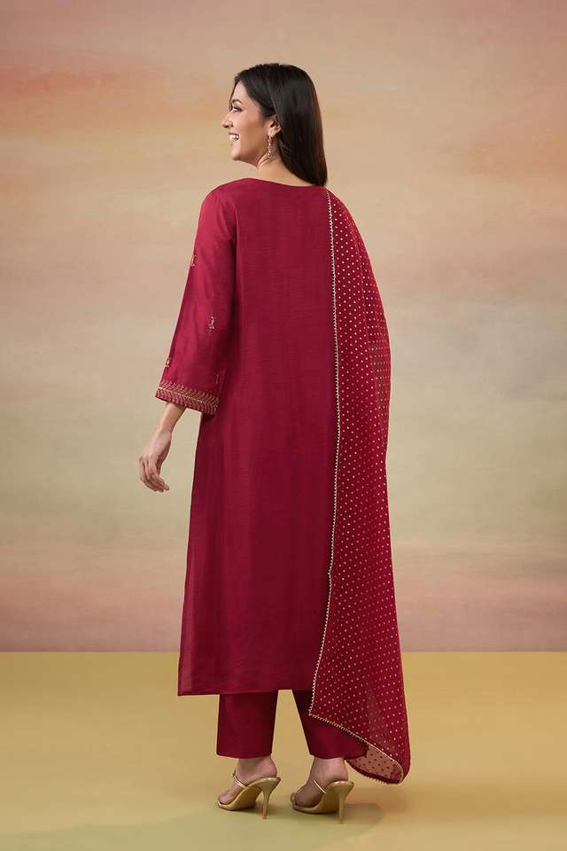 Red Pure Viscose Embroidered Kurta Set thumbnail image number null