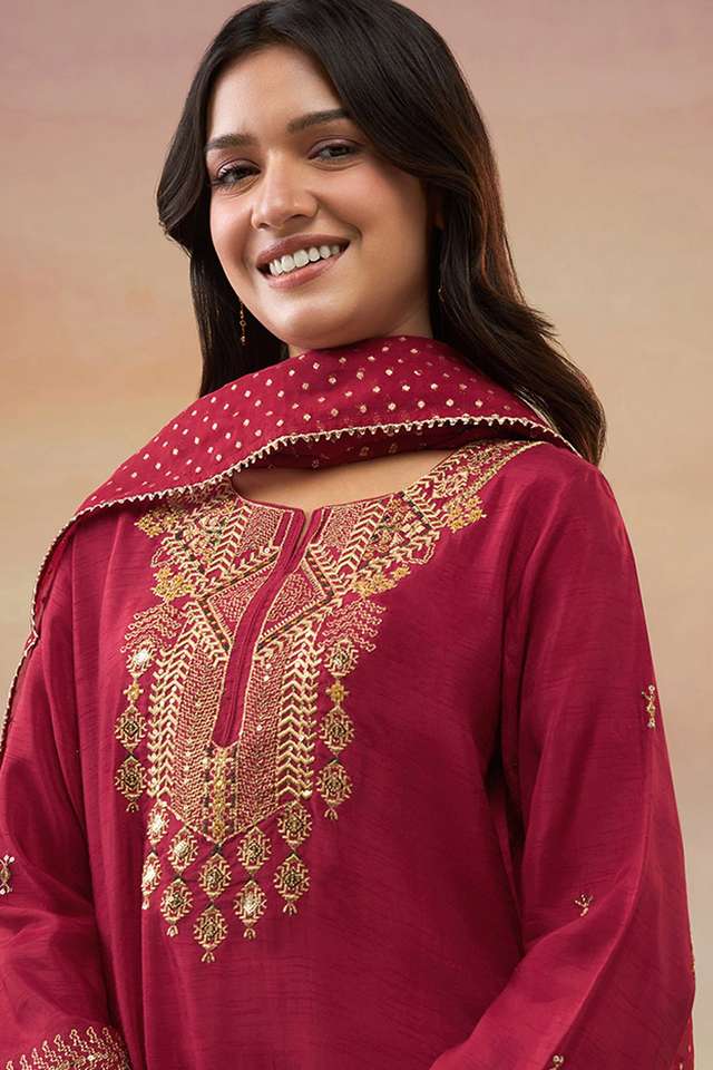 Red Pure Viscose Embroidered Kurta Set thumbnail image number null
