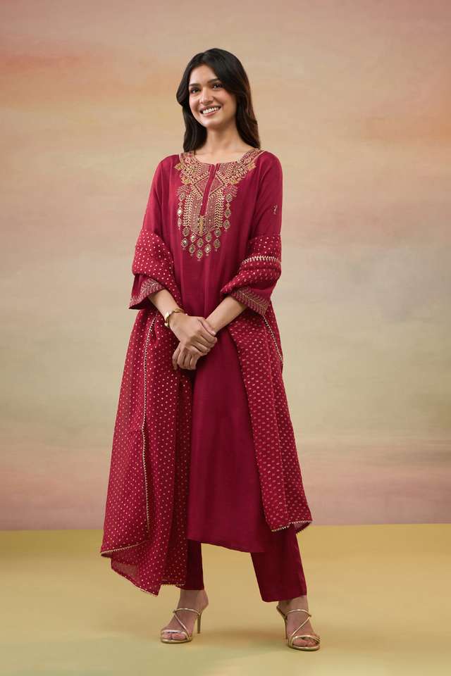 Red Pure Viscose Embroidered Kurta Set thumbnail image number null