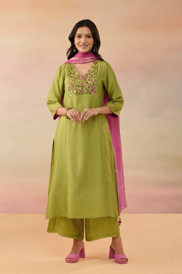 Green Pure Silk Cotton Shisha Kurta Set thumbnail image number null