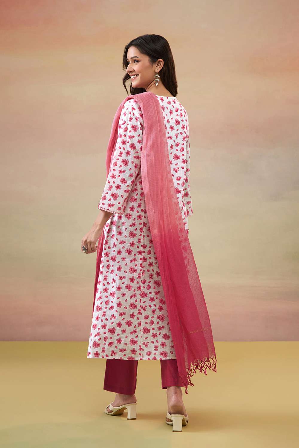 Light Pink Pure Cotton Screen Printed  Kurta Set image number null