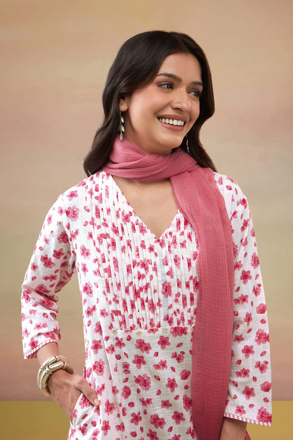 Light Pink Pure Cotton Screen Printed  Kurta Set image number null