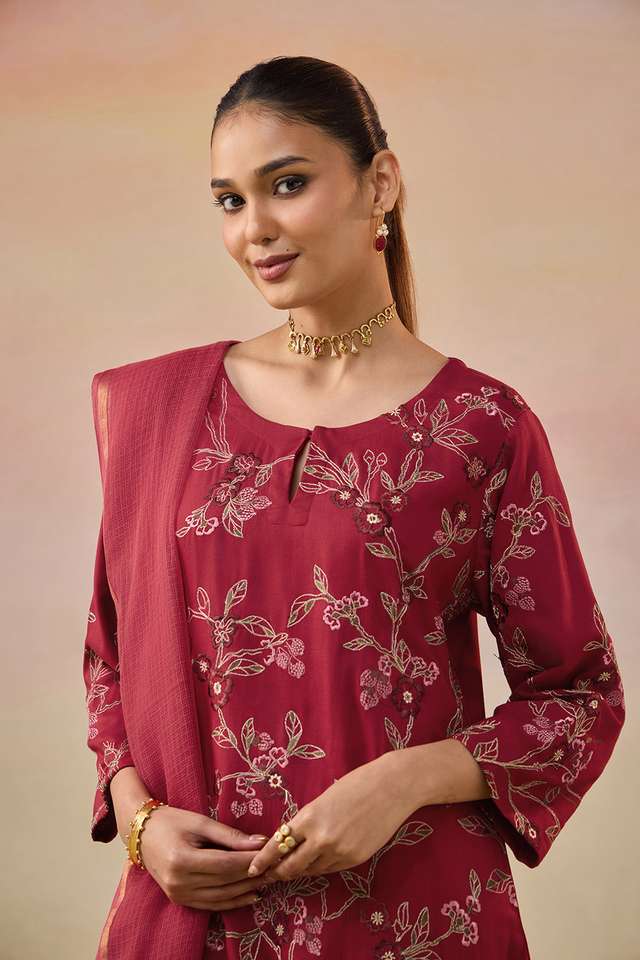 Red Pure Viscose Embroidered Kurta Set thumbnail image number null