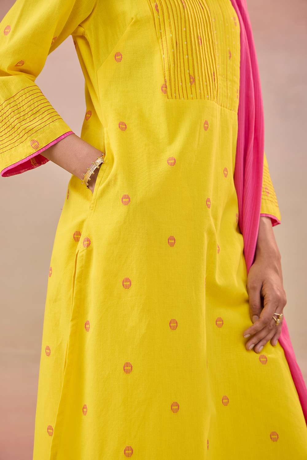 Yellow Woven Pure Cotton Kurta Set image number null
