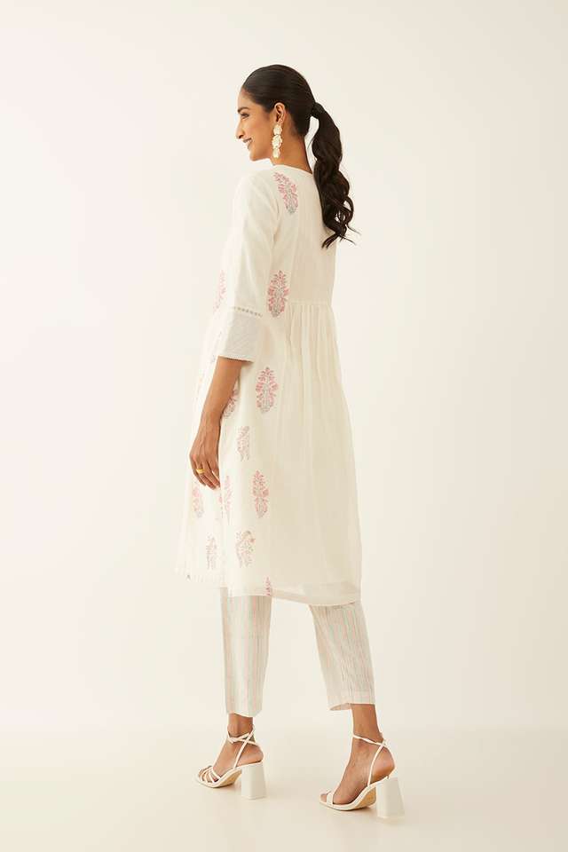 White Pure Silk Cotton Printed Sanganeri Kurta Set thumbnail image number null