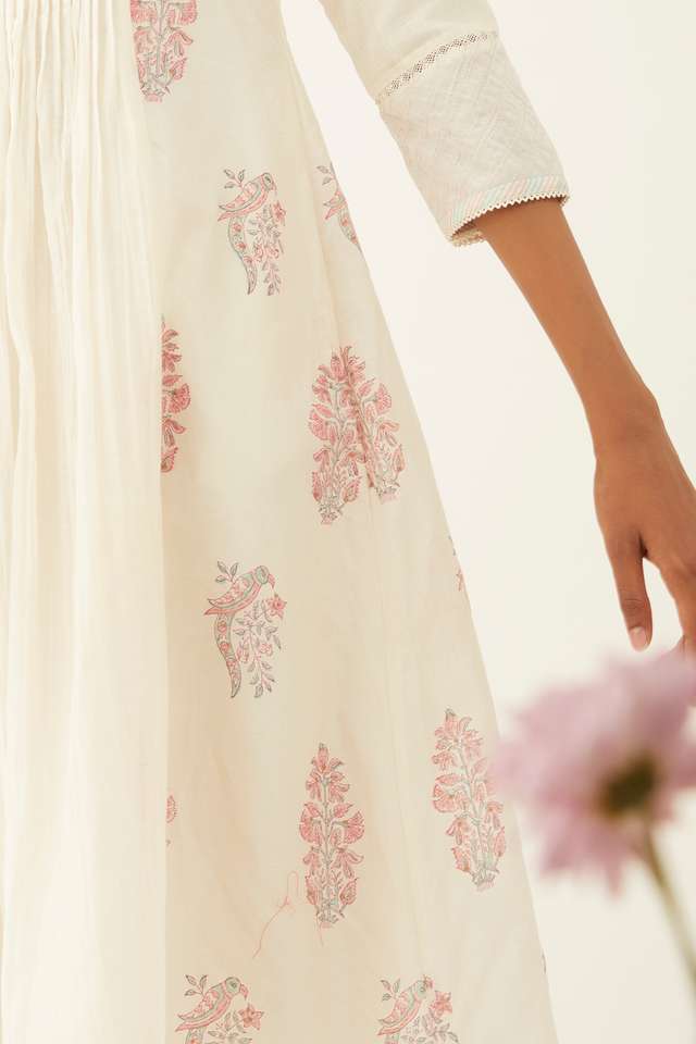 White Pure Silk Cotton Printed Sanganeri Kurta Set thumbnail image number null