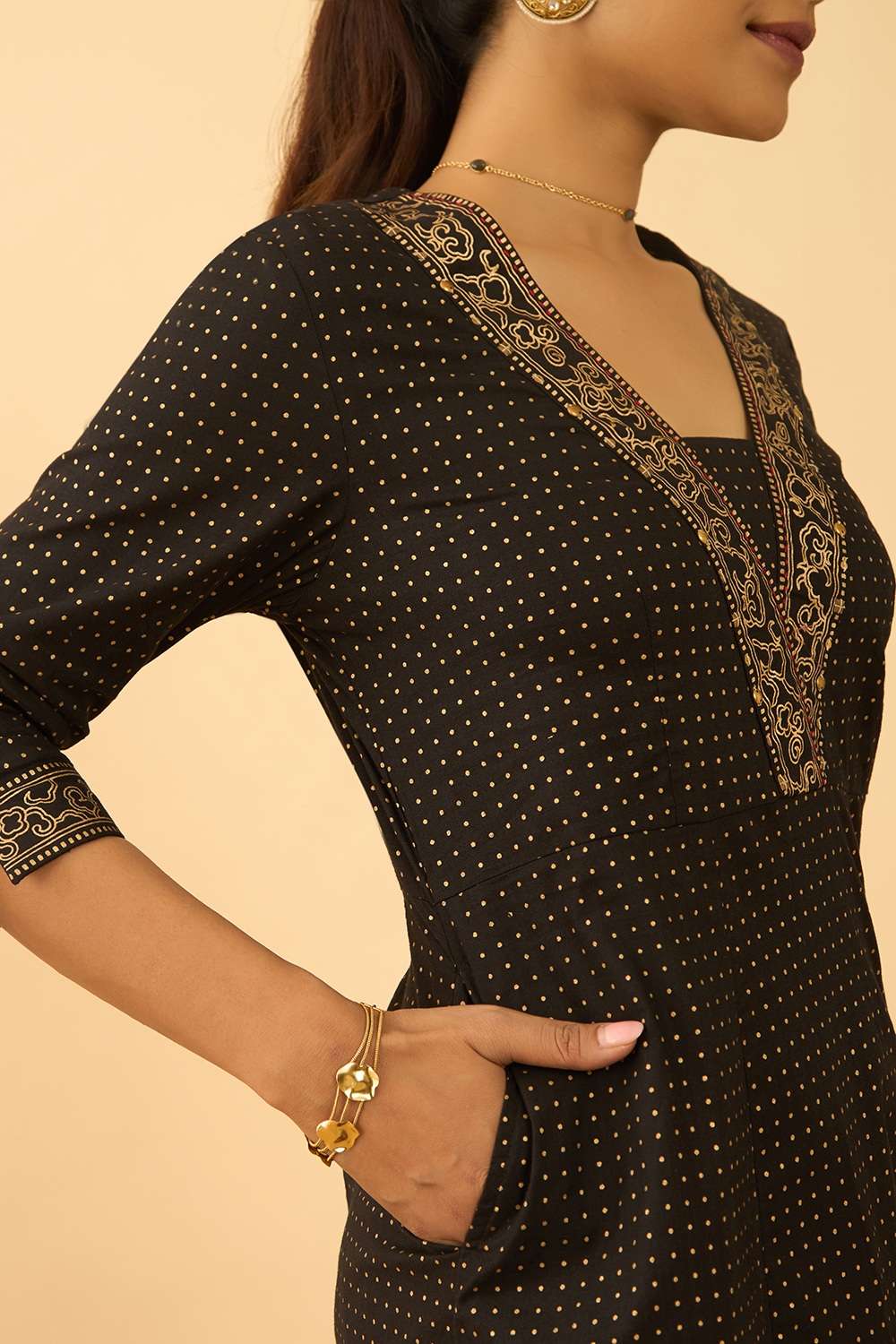 Black Screen Printed Pure Cotton Kurta image number null