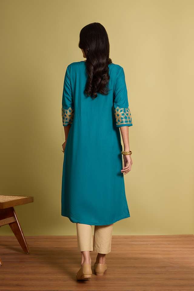 Green Viscose Embroidered Kurta thumbnail image number null