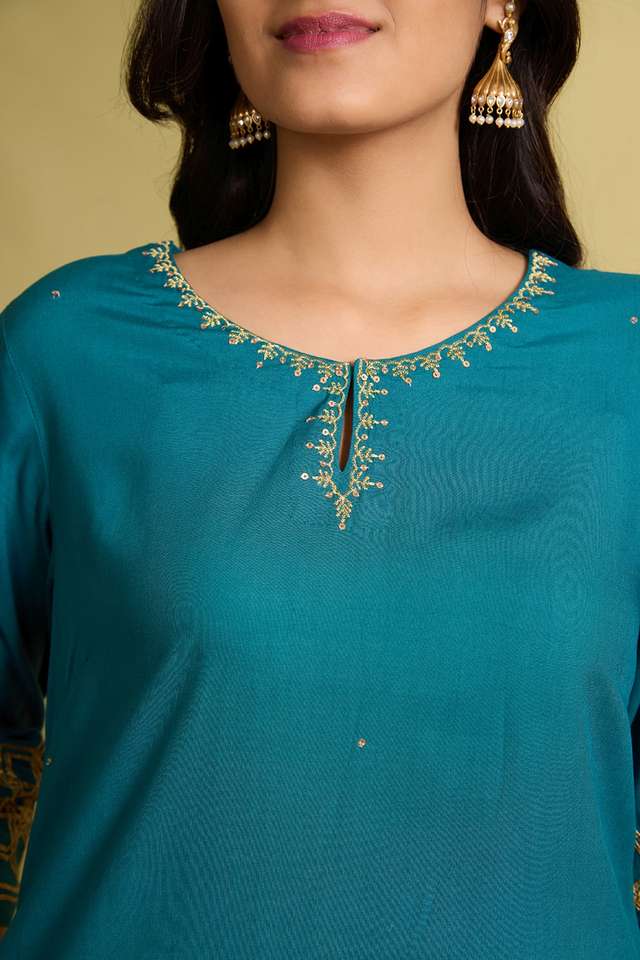 Green Viscose Embroidered Kurta thumbnail image number null
