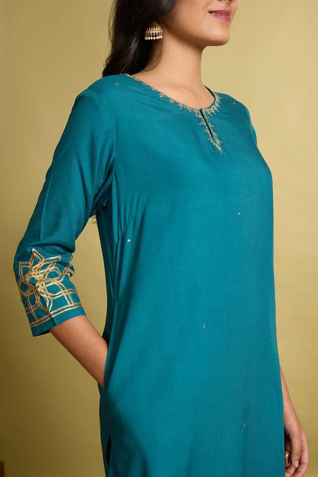 Green Viscose Embroidered Kurta thumbnail image number null