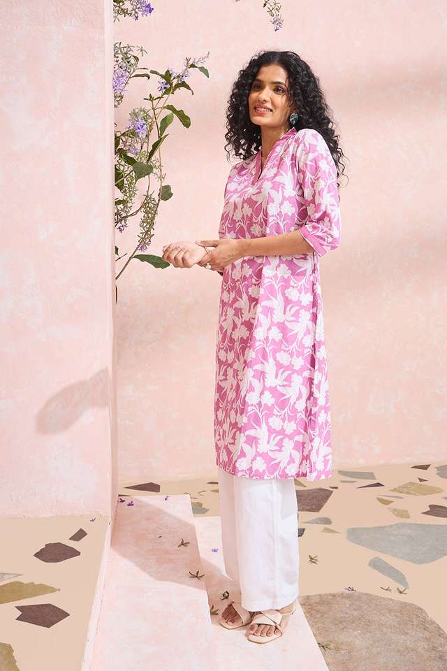 Violet Screen Printed Pure Cotton Kurta thumbnail image number null
