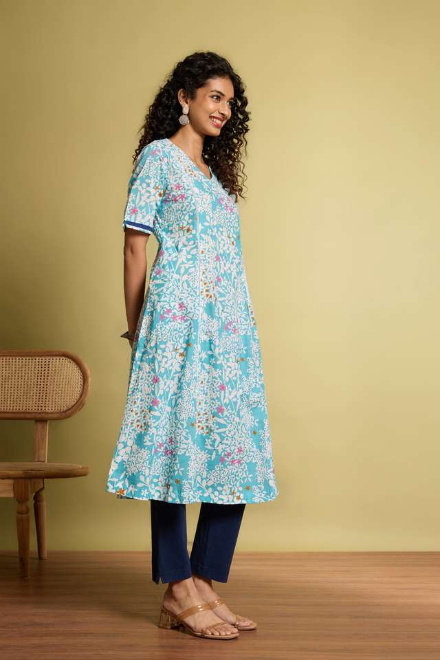 Light Blue Screen Printed Pure Cotton Kurta thumbnail image number null