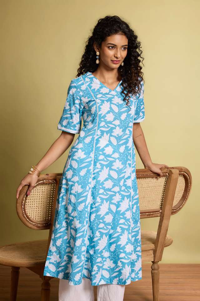 Blue Screen Printed Pure Cotton Kurta thumbnail image number null