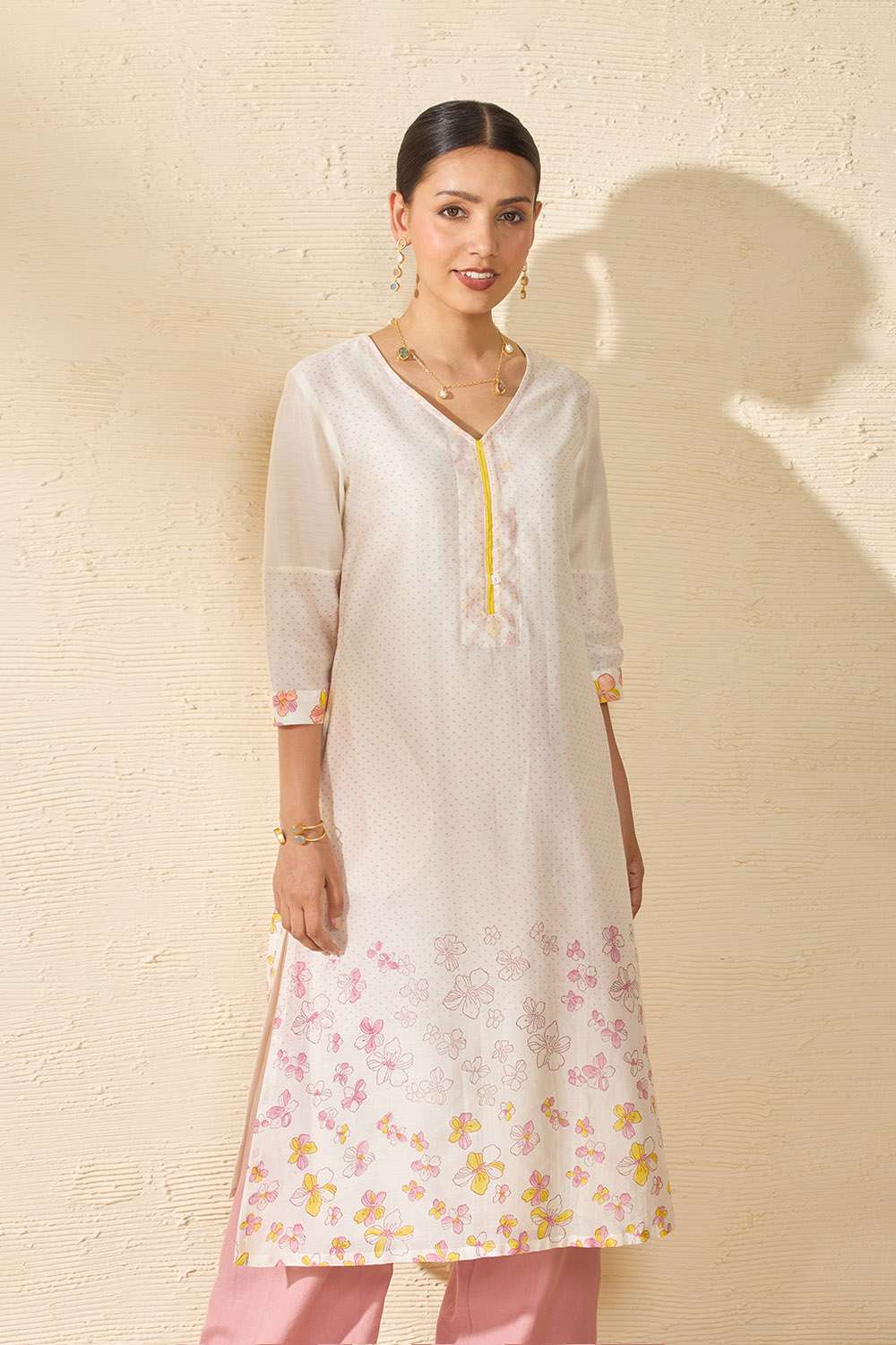 Off White Pure Silk Cotton Printed Sanganeri Kurta image number null