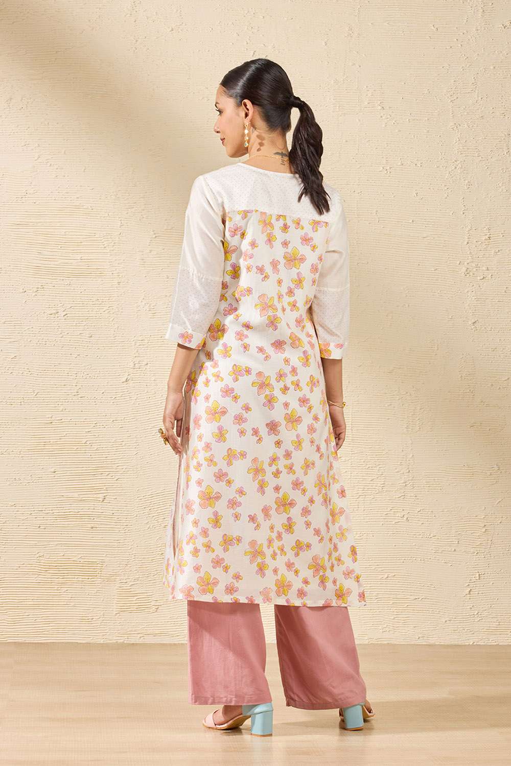 Off White Pure Silk Cotton Printed Sanganeri Kurta image number null