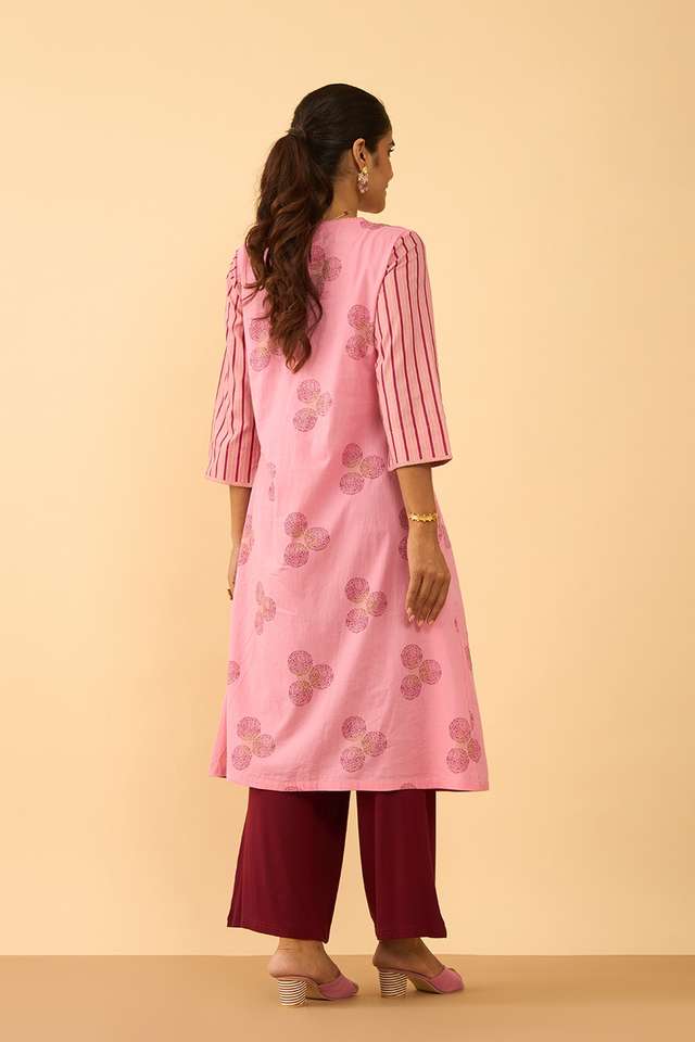 Light Pink Screen Printed Pure Cotton Kurta thumbnail image number null