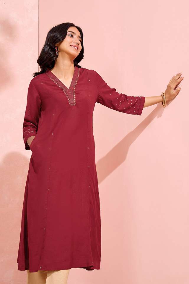 Dark Red Cotton Viscose Embroidered Kurta image number