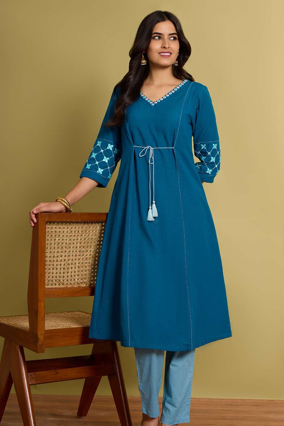 Blue Viscose Cotton Embroidered Kurta