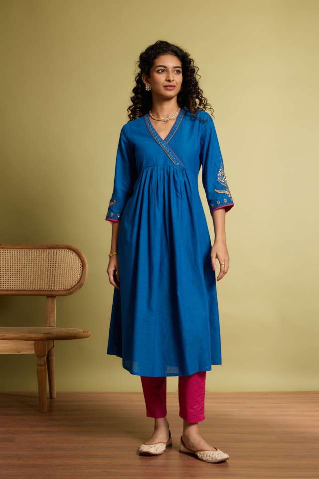 Blue Embroidered Pure Cotton Kurta thumbnail image number null