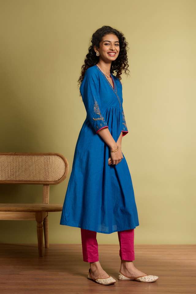 Blue Embroidered Pure Cotton Kurta thumbnail image number null