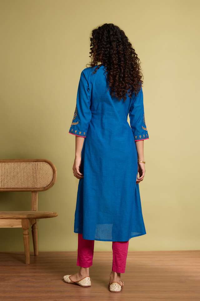 Blue Embroidered Pure Cotton Kurta thumbnail image number null