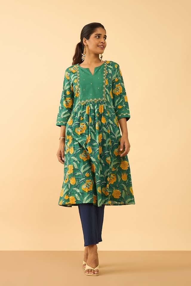 Green Pure Cotton Printed Embroidered Kurta