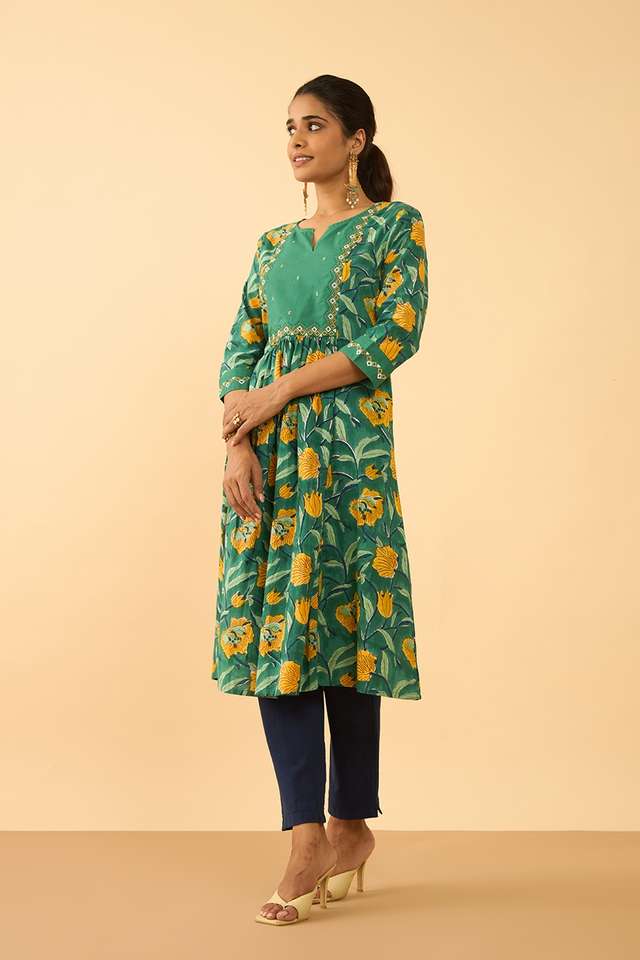 Green Pure Cotton Printed Embroidered Kurta thumbnail image number null