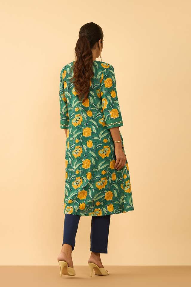 Green Pure Cotton Printed Embroidered Kurta thumbnail image number null