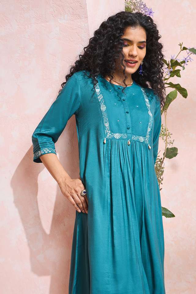 Dark Blue Viscose Embroidered Kurta thumbnail image number null