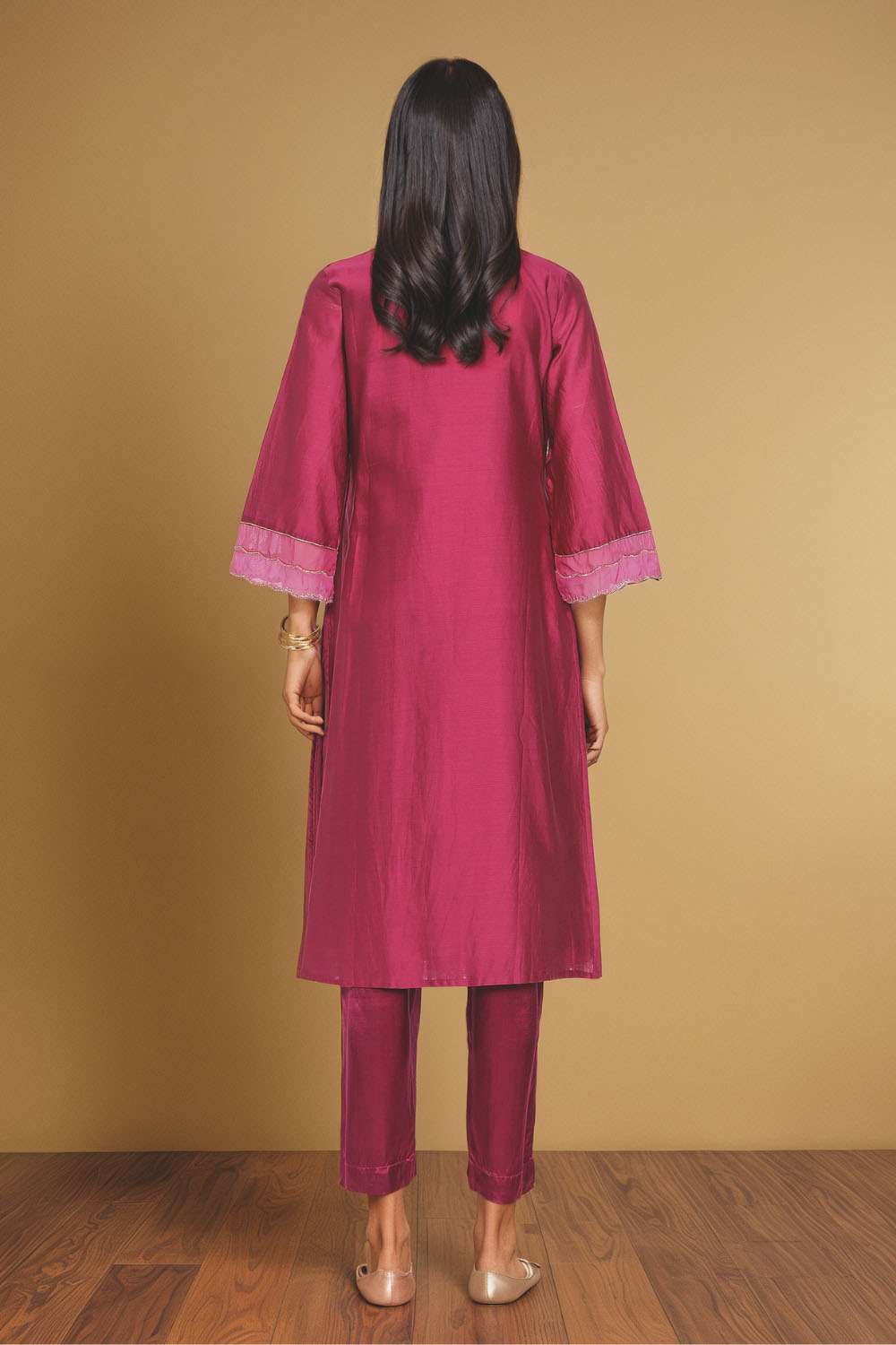 Dark Pink Pure Silk Cotton Embroidered Kurta image number null