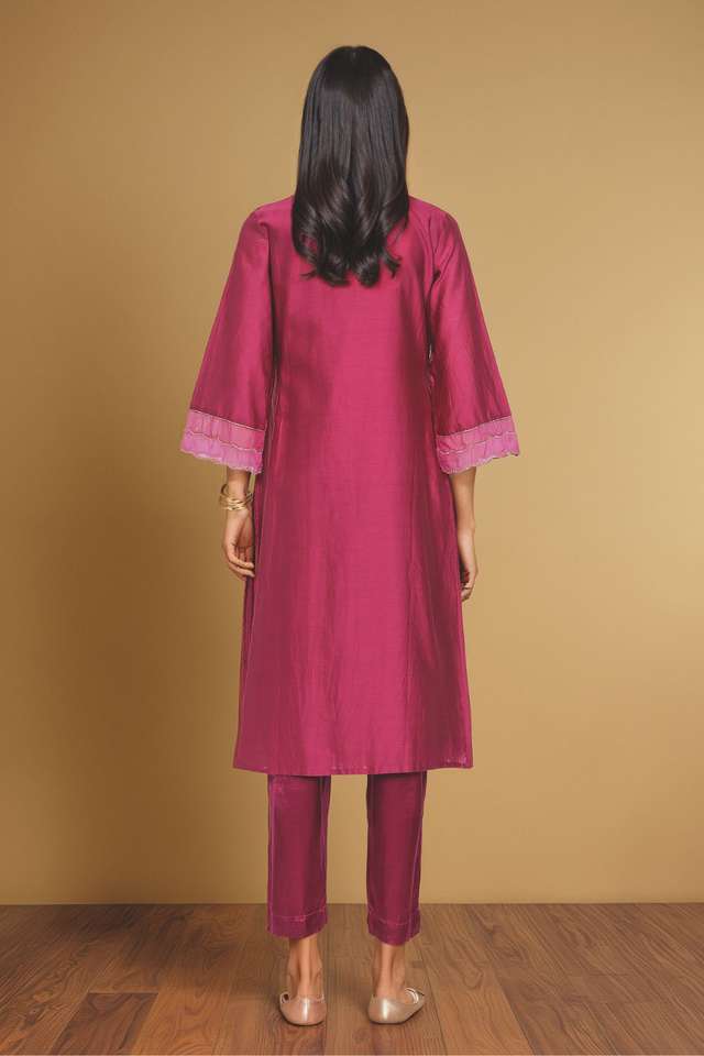 Dark Pink Pure Silk Cotton Embroidered Kurta thumbnail image number null