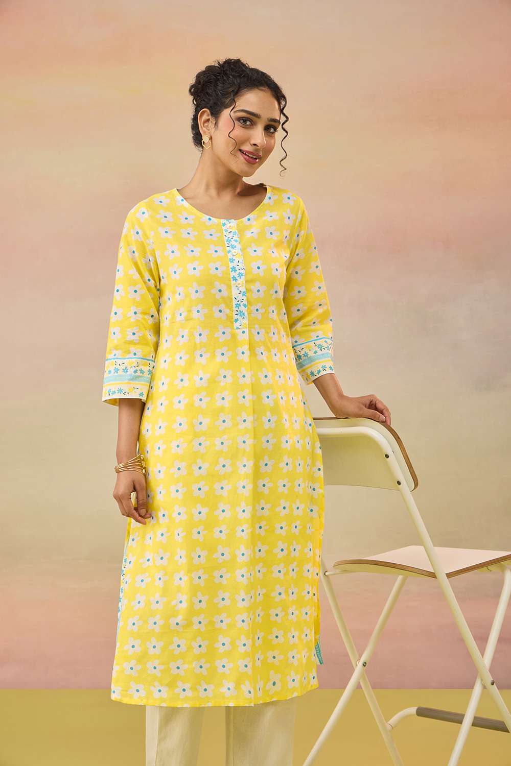 Yellow Screen Printed Pure Cotton Kurta image number null