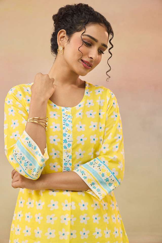 Yellow Screen Printed Pure Cotton Kurta thumbnail image number null