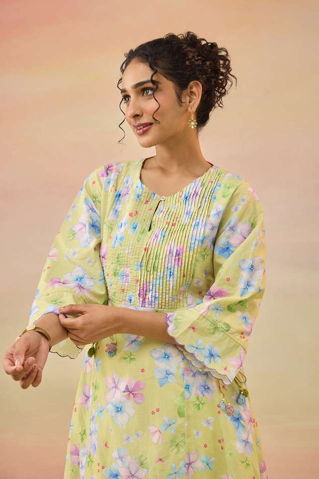 Green Printed Pure Cotton Kurta thumbnail image number null