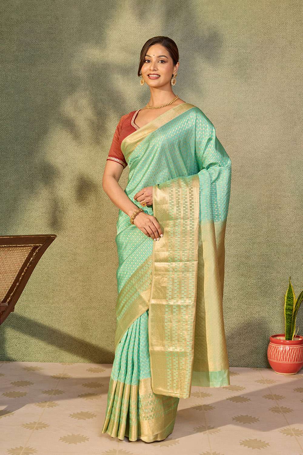 Light Green Woven Kanjivaram  Silk Viscose Saree image number null