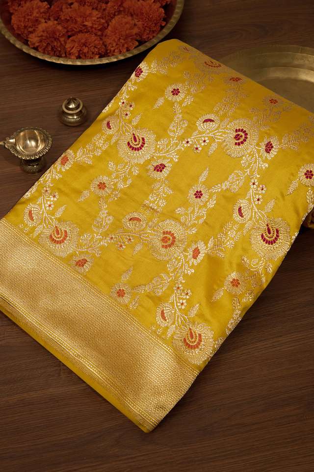 Yellow Pure Silk Kadwa Banarasi Saree image number