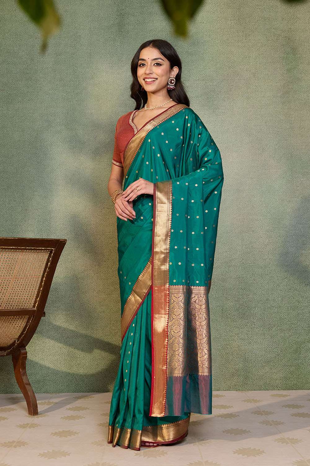 Green Silk Viscose Cutwork Banarasi Inspired Design Saree image number null