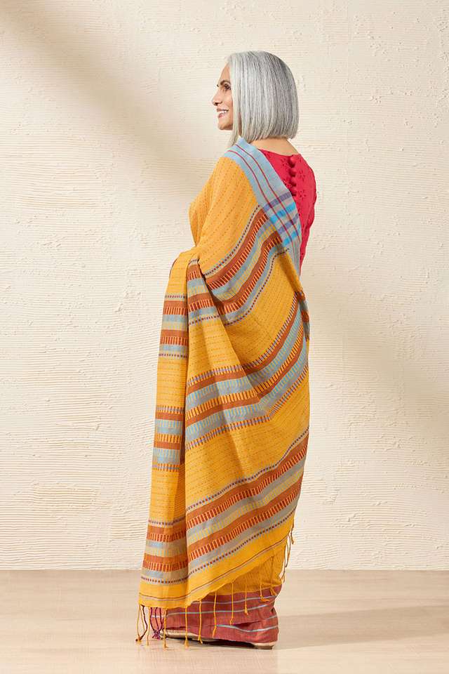Yellow Woven Pure Cotton Bengal Saree thumbnail image number null