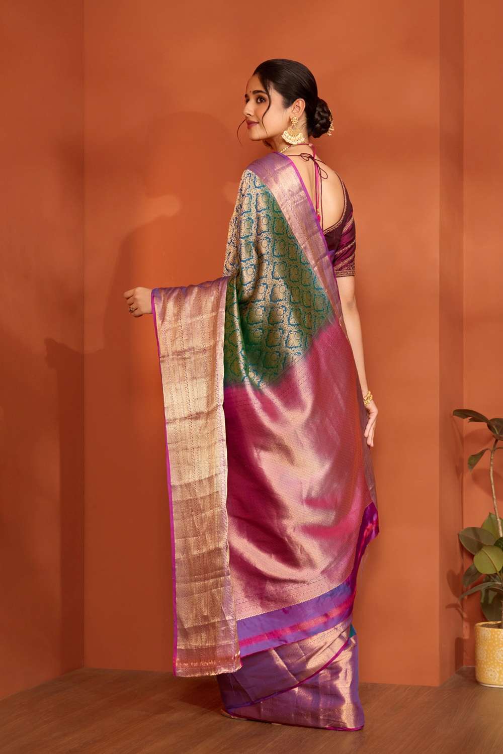 Dark Blue Woven Kanjeevaram Inspired Design Silk Viscose Saree image number null