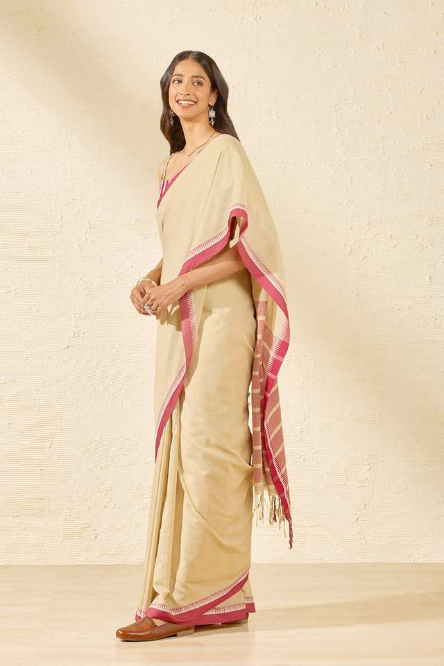 Beige Woven Pure Cotton Bengal Saree thumbnail image number null