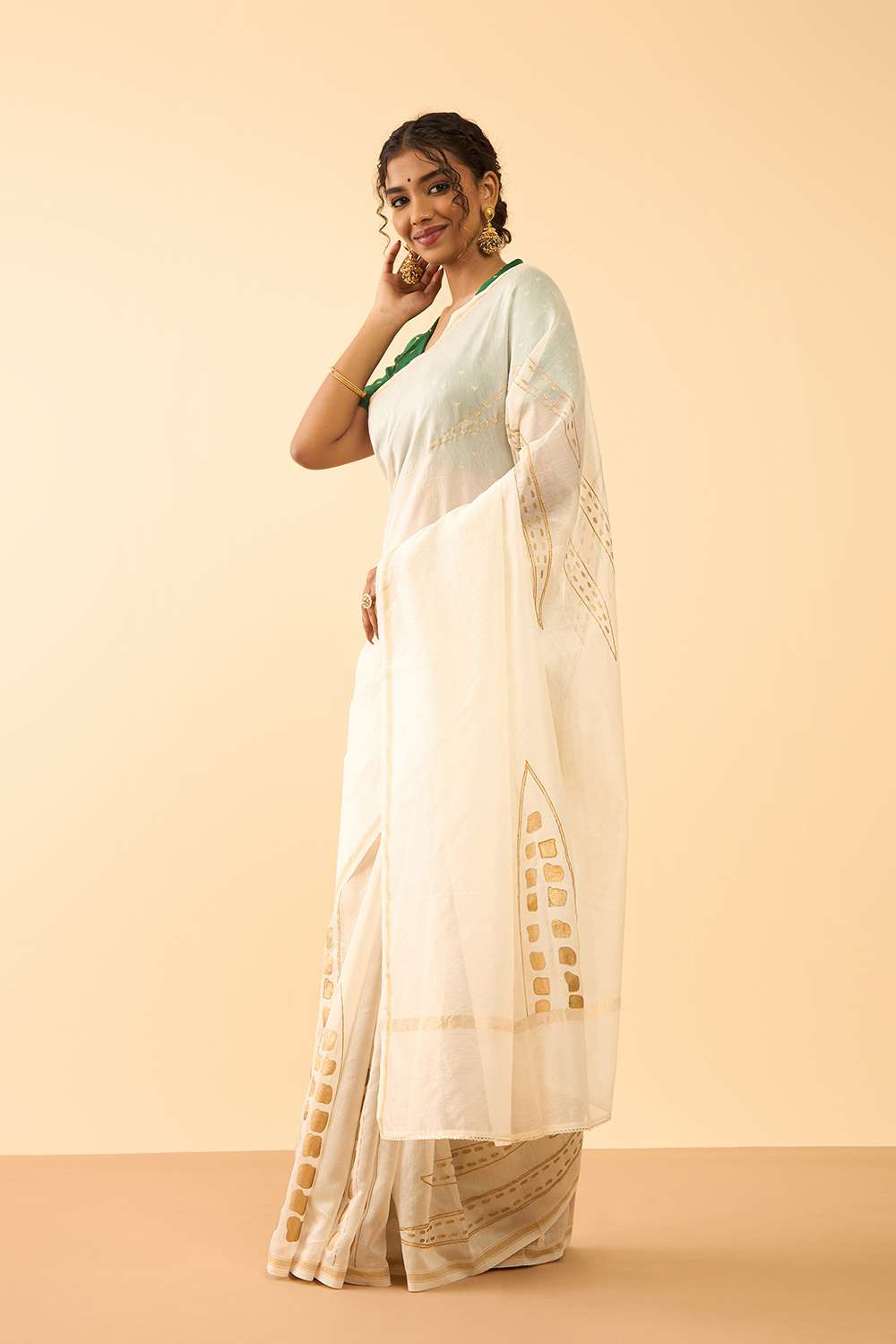 Off White Pure Silk Cotton Block Printed Embroidered Saree image number null